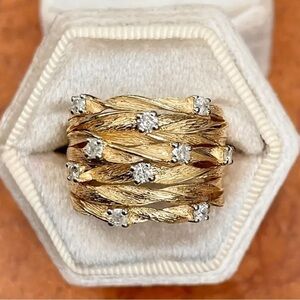 GOLD AND SLIVER  ELEGANT RING SZ 8 New with gift box 🔥🔥